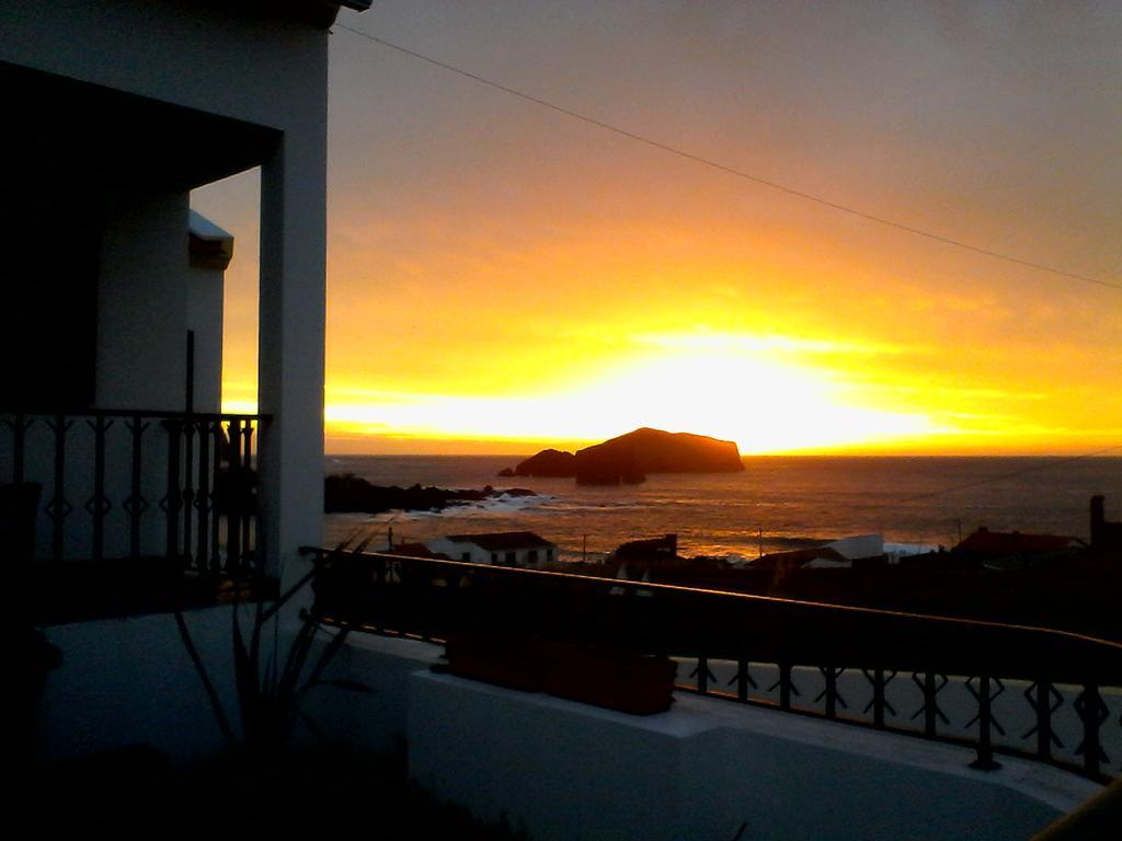 Villa Casa Por Do Sol Mosteiros  Exterior foto